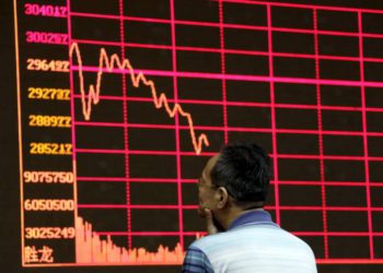 救市無效！陸港股、人民幣「同步急挫」九月出口顯著放緩，股民血虧絕望