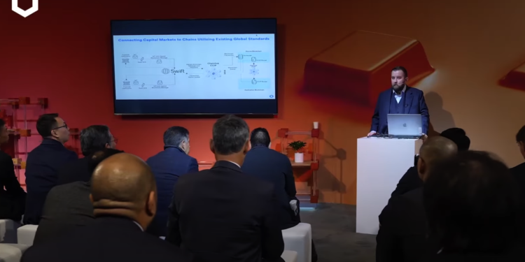 截圖 2024-10-25 下午62234 | 動區動趨-最具影響力的區塊鏈新聞媒體 Web3首度進軍Sibos國際金融峰會!Chainlink與傳統銀行大談穩定幣發行、資產上鏈