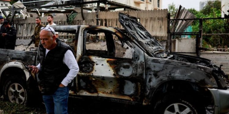 2024-11-24T122556Z_552720890_RC2 | 動區動趨-最具影響力的區塊鏈新聞媒體 真主黨數百枚「重型火箭彈」報復以色列空襲,黃金衝高上探2,721鎂