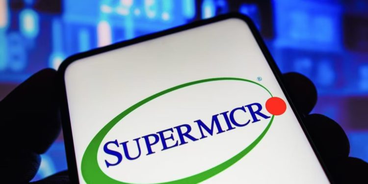 美超微變AI懸疑股！Susquehanna大買3080萬股，退市危機解除？