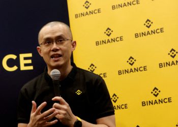 比特幣破10萬》CZ笑「其他資產變便宜了」、女股神喊BTC敘事比黃金更偉大