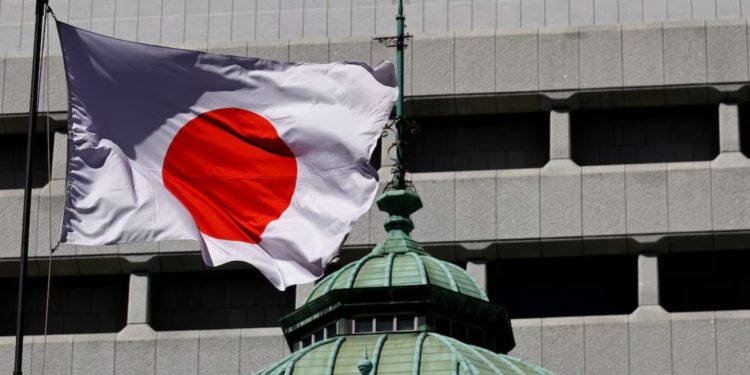 日圓連貶六日！分析師警告：日本央行明日或被迫升息，155關口是臨界點