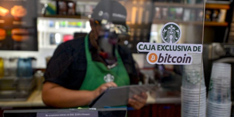 薩爾瓦多擬取消強制企業接受BTC付款：為了換取IMF、世界銀行33億美元貸款