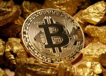 比特幣供應緊縮》交易所餘額大幅流出拉響「軋空警報」BTC 再突破 10.2 萬美元