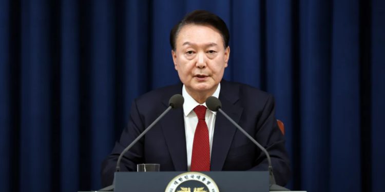 韓國執行尹錫悅逮捕令、入官邸與軍警對峙！代理總統：不排除護盤、穩定金融外匯