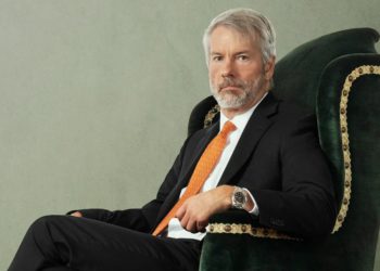 Michael Saylor登《富比士》封面！獲讚「比特幣煉金術士」，BTC暴跌80%才能衝擊微策略？