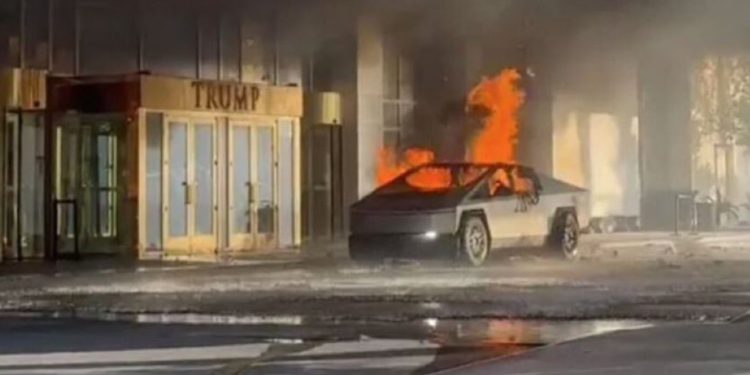 20250102101044 | 動區動趨-最具影響力的區塊鏈新聞媒體 恐攻?特斯拉 Cybertruck 川普酒店外爆炸,馬斯克:邪惡之徒選錯車啦