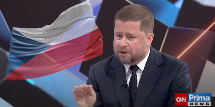 捷克央行考慮將比特幣納入外匯儲備，Bitwise 執行長：多米諾骨牌已倒下