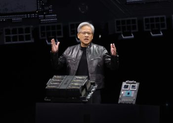 黃仁勳看好 AI 代理：推動數兆美元商機，人類工作將如何被取代？