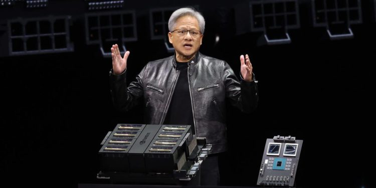 黃仁勳看好 AI 代理：推動數兆美元商機，人類工作將如何被取代？