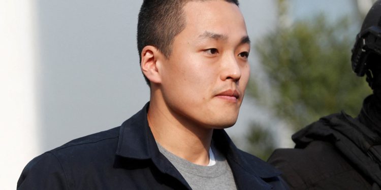 Do Kwon被押到美國「首度出庭」不認罪，檢方追加起訴共謀洗錢