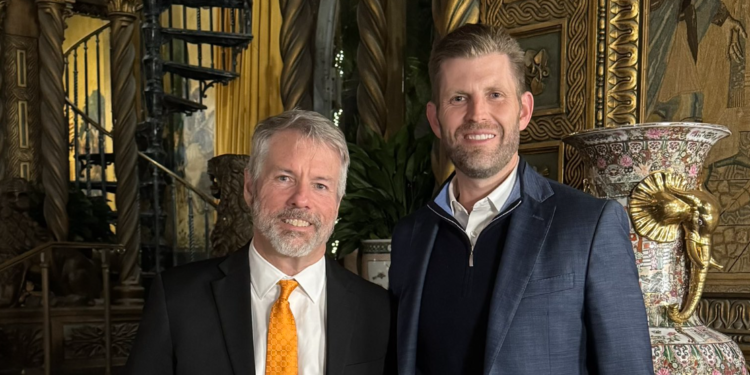 Michael Saylor拜會川普二兒子！77%投資者網上表態：2025年加倉比特幣