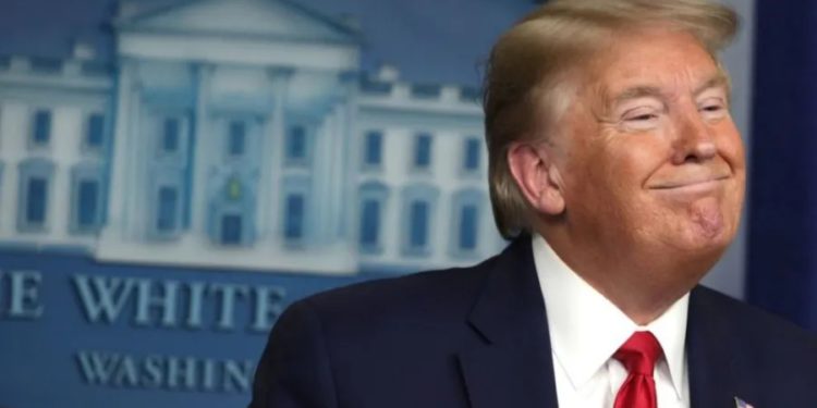 trump grin | 動區動趨-最具影響力的區塊鏈新聞媒體 川普迷因幣$TRUMP「少不了老鼠倉」:發幣一分鐘買100萬鎂,已浮盈超1.1億鎂