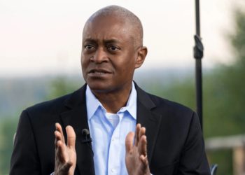 聯準會官員估今年降息2次，但不確定性很高、美銀：若通膨逆風，Fed利率恐凍兩年