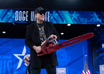 馬斯克要全美國公務員「交代上週工作內容不然解僱」！各大政府機關下令：別理他