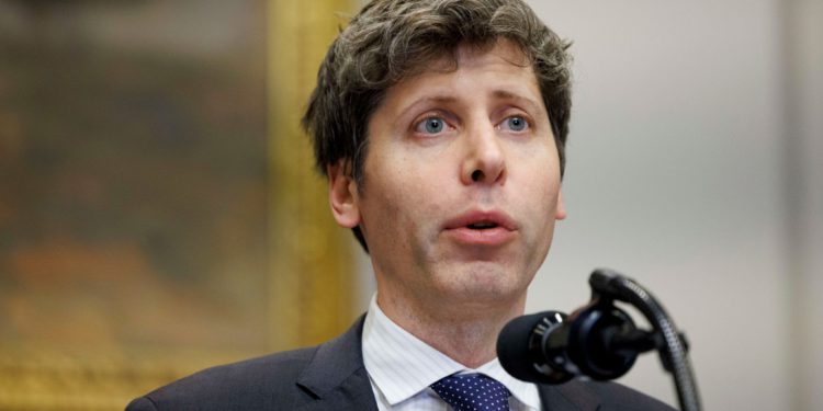 奧特曼定律》OpenAI 執行長：使用AI成本每年會降10倍，未來AI將如空氣般廉價