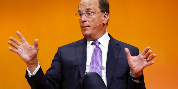 fink | 動區動趨-最具影響力的區塊鏈新聞媒體 貝萊德CEO:若美債赤字無法解決「比特幣將取代美元」,代幣化就是民主化