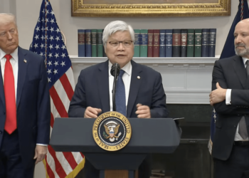 台積電赴美「投資千億美元」再建3晶圓、2先進封裝廠，川普：可避免對台半導體關稅