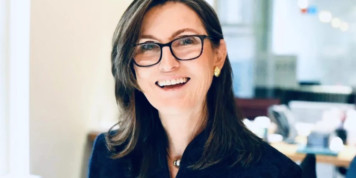 wood | 動區動趨-最具影響力的區塊鏈新聞媒體 方舟Cathie Wood:市場即將觸底,下半年聯準會放水進入「通縮式繁榮」