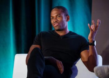 Arthur Hayes 看衰川普建立比特幣、山寨幣儲備：美國政府根本沒錢只是空談