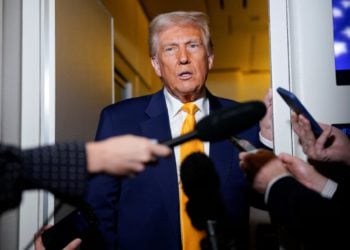 台股不要笑！川普警告半導體關稅要來了：週一公布答案