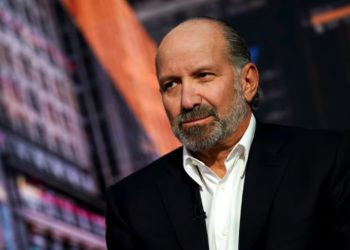 美商務部長人生有多傳奇？超7成員工在911罹難後帶領公司重生，變川普麻吉後成華爾街最痛恨的人