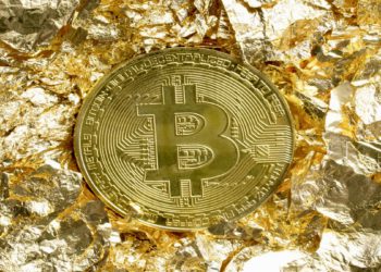 黃金年底輕鬆破4000美元？華爾街集體看多，比特幣蓄勢待發