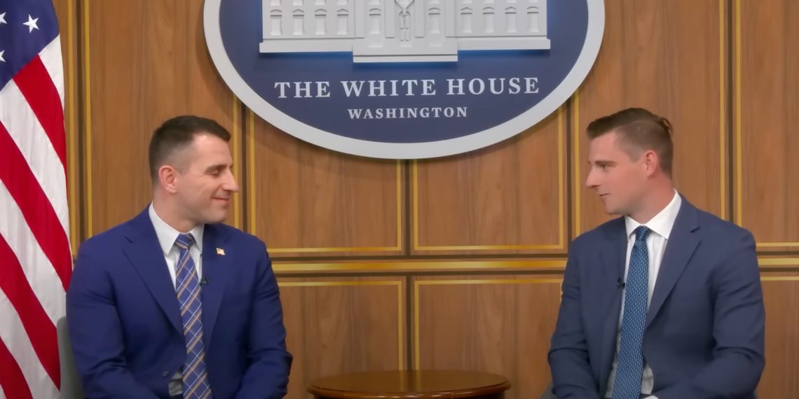 白宮數位資產官員：美國可能用關稅收入，全力買進比特幣！