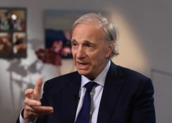 橋水基金達里歐：川普關稅影響世界經濟的 6 大效應與 4 變數