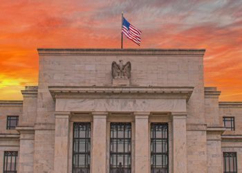 聯準會公布3月會議紀要：美國通膨與經濟放緩風險；市場預期今年降息剩兩次