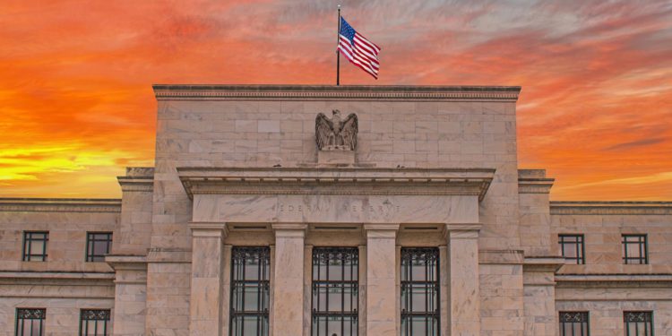 聯準會公布3月會議紀要：美國通膨與經濟放緩風險；市場預期今年降息剩兩次