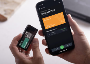 冷錢包用戶注意！ESP32晶片遭爆漏洞「可偷取比特幣私鑰」 如何檢查設備是否有風險？