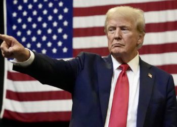 川普上任百日》自誇史上最成功，但民調創新低、天橋資本創辦人：現代總統史上最糟糕三個月