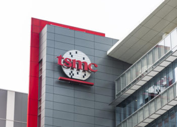 川普對台灣32％關稅「豁免半導體」台積電ADR盤後仍跌超6%，8.8億美元農產出口告急