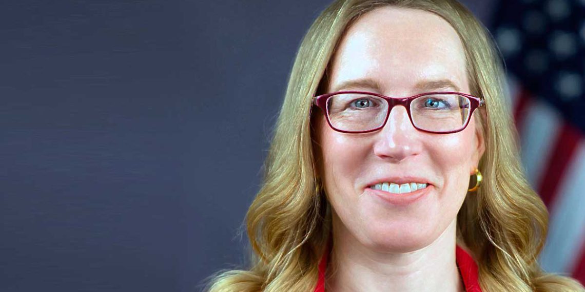 SEC委員Hester Peirce：NFT版稅不構成證券成分