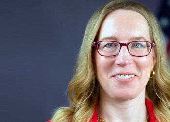 SEC委員Hester Peirce：NFT版稅不構成證券成分