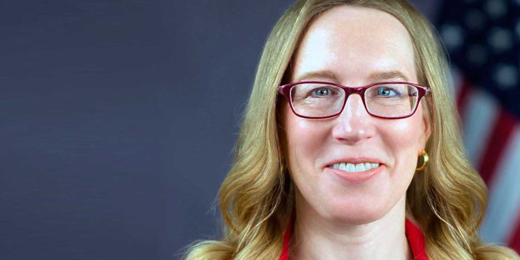 SEC委員Hester Peirce：NFT版稅不構成證券成分