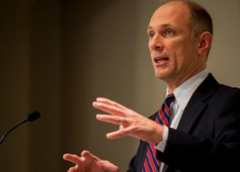 川普關稅或拖延Fed降息！聯準會官員：若通膨好轉，未來12-18月利率將大降