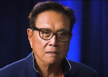 富爸爸警告伊朗戰爭「全球貨幣將崩盤」：贏家買比特幣黃金白銀，魯蛇死抱美元