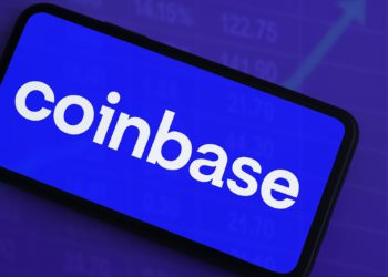 Coinbase執行長：公司每週都在加倉比特幣，分析師：COIN市值低於1千億美元的日子不多了…