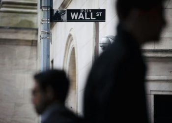 美國「小非農」ADP報告出爐！6月職位大減3.3萬，比特幣站上10.8萬美元