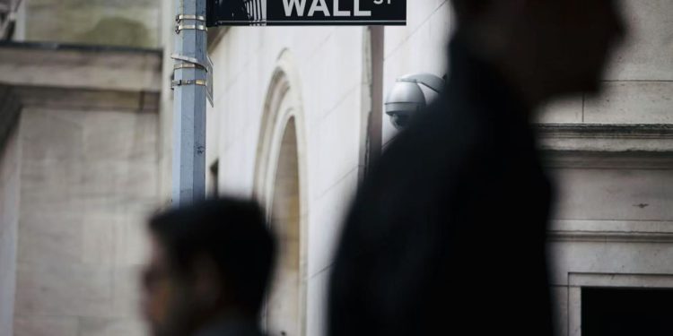 美國「小非農」ADP報告出爐！6月職位大減3.3萬，比特幣站上10.8萬美元