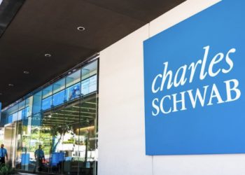 8兆美元資管巨頭》嘉信理財預告一年內開放比特幣、以太坊「現貨交易」