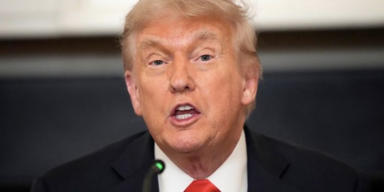 川普宣佈美國越南「貿易敲定」：vietnam繳20%-40%關稅、USA商品免稅