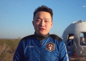 孫宇晨從亞軌道太空返回地球，刷新華人宇宙飛行紀錄