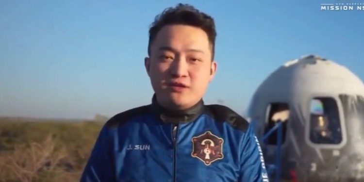 孫宇晨從亞軌道太空返回地球，刷新華人宇宙飛行紀錄