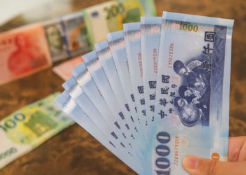 台灣20%關稅》新台幣貶破30元創兩個月新低、下週半導體關稅才是大魔王