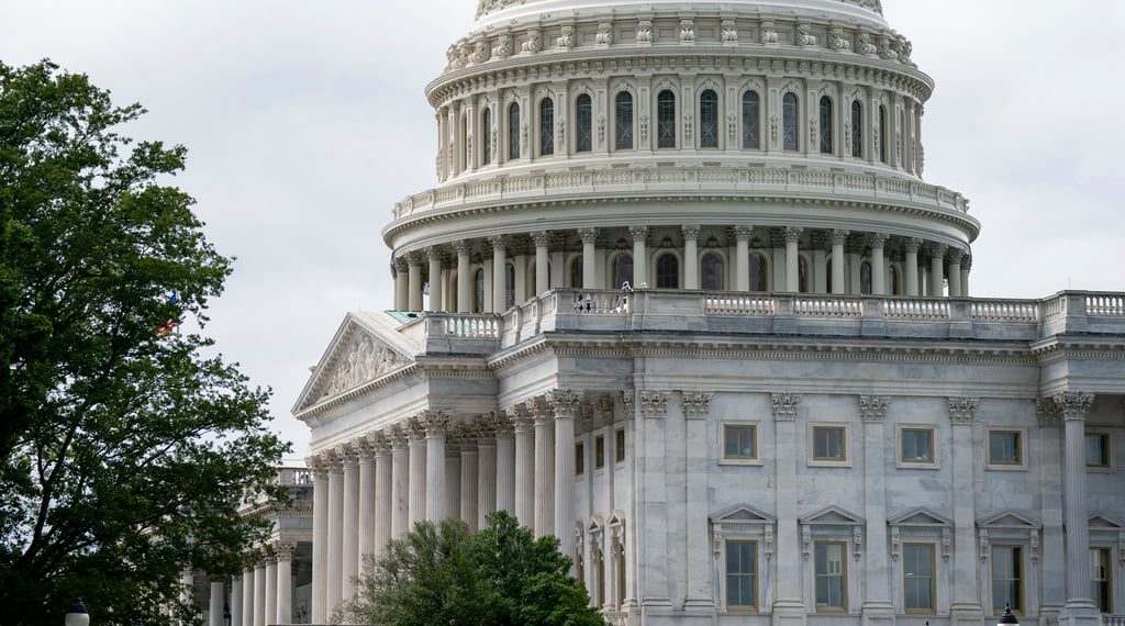美國政府關門35天平「最長紀錄」，流動性被抽乾比特幣、美股大跌
