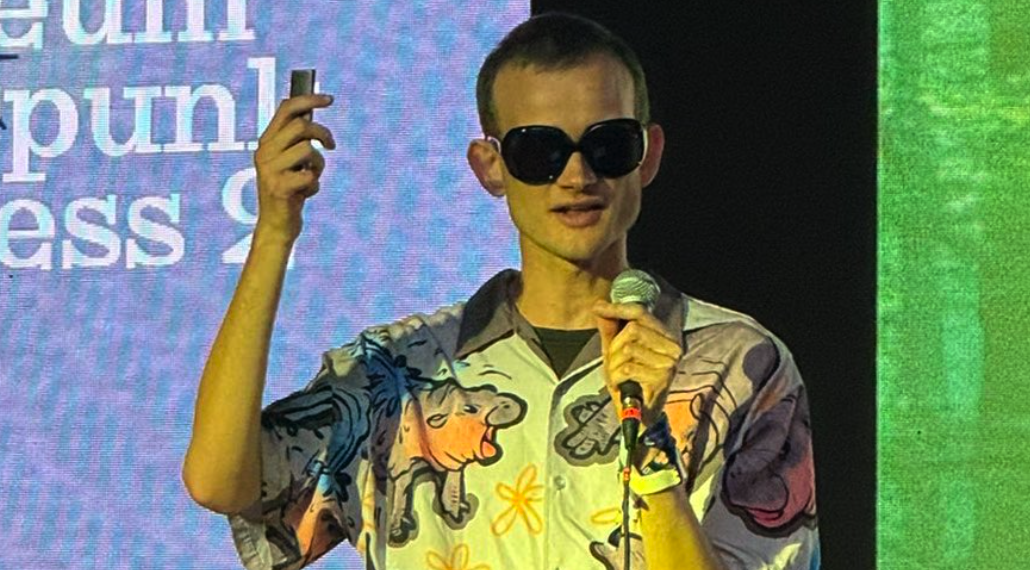 V神新造型「演講開噴FTX」：以太坊與他們完全相反，區塊鏈意義在於你不需相信任何人