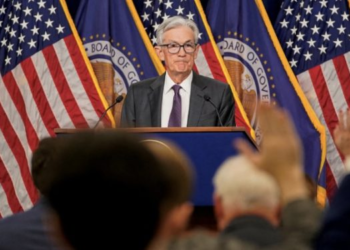 聯準會降息 1 碼符合預期！點陣圖顯示 2026 恐只降息 1 碼，比特幣、以太坊上衝下洗，美股盤中見漲